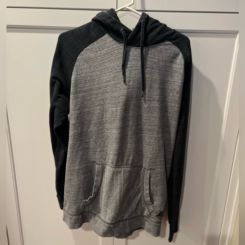 American Eagle Men’s hoodie sweatshirt size Medium Color charcoal gray
